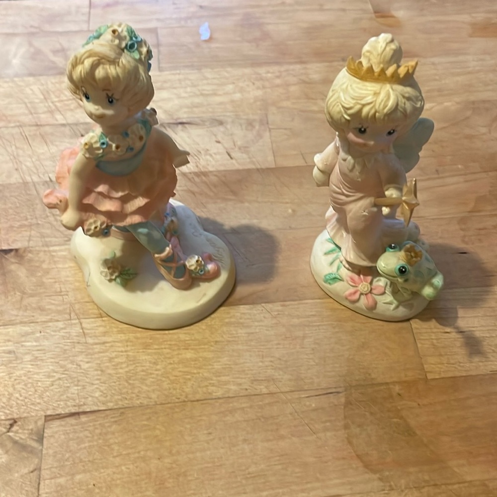 Sweet dreams two figurines ballerina and kiss a frog wish